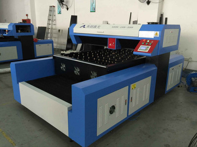 深圳奧朗激光刀模切割機(jī)